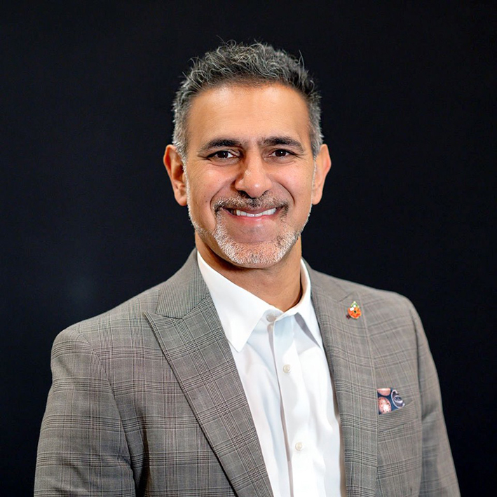 Portrait von Dr. Tif Qureshi